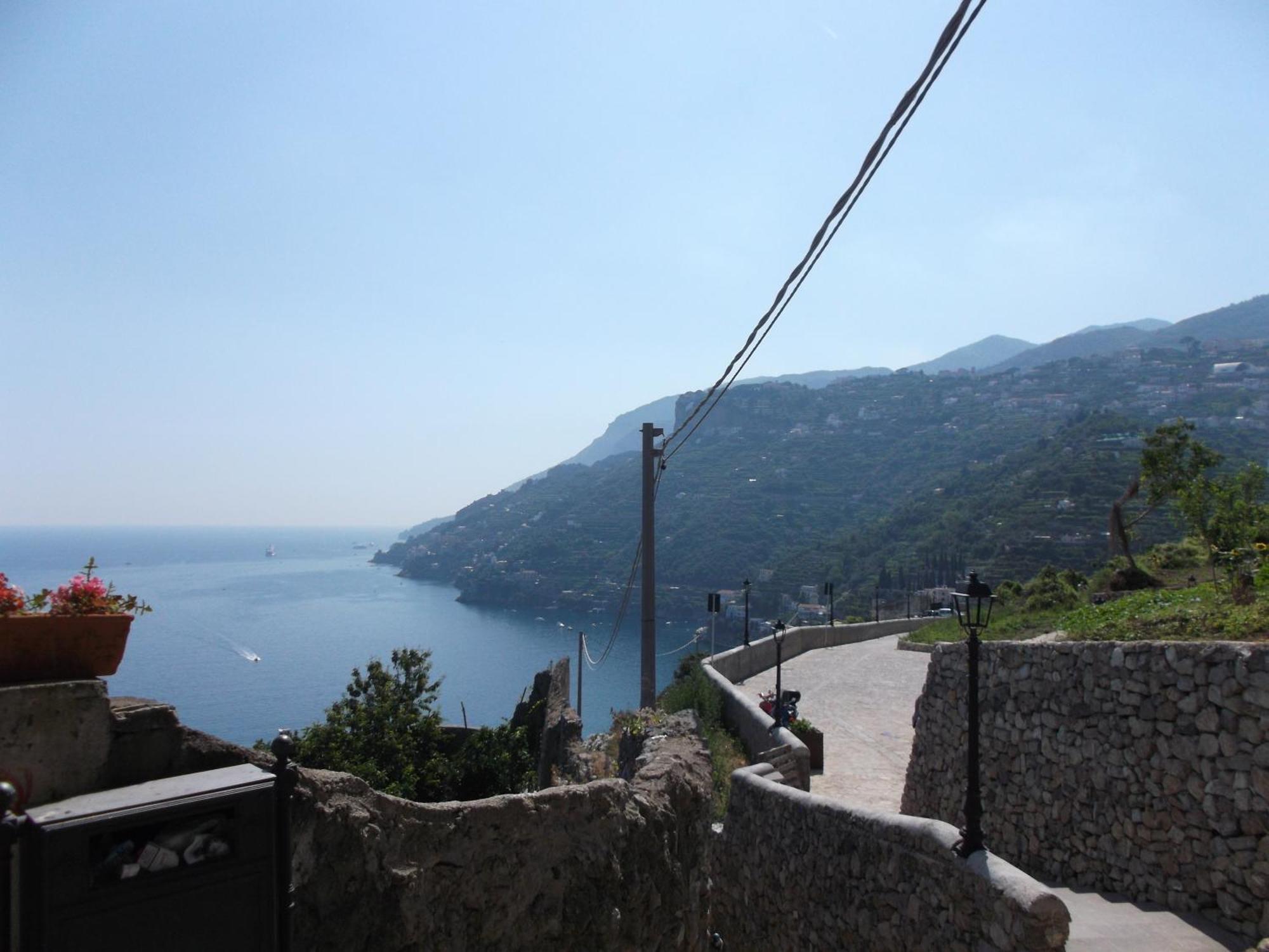 Casa Vacanze Nonno Aldo Minori Exterior foto